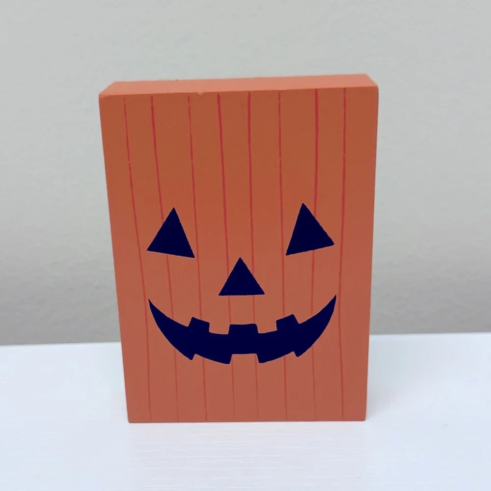 New! Target Bullseye Playground Full Set of 4 Halloween Signs, Decor